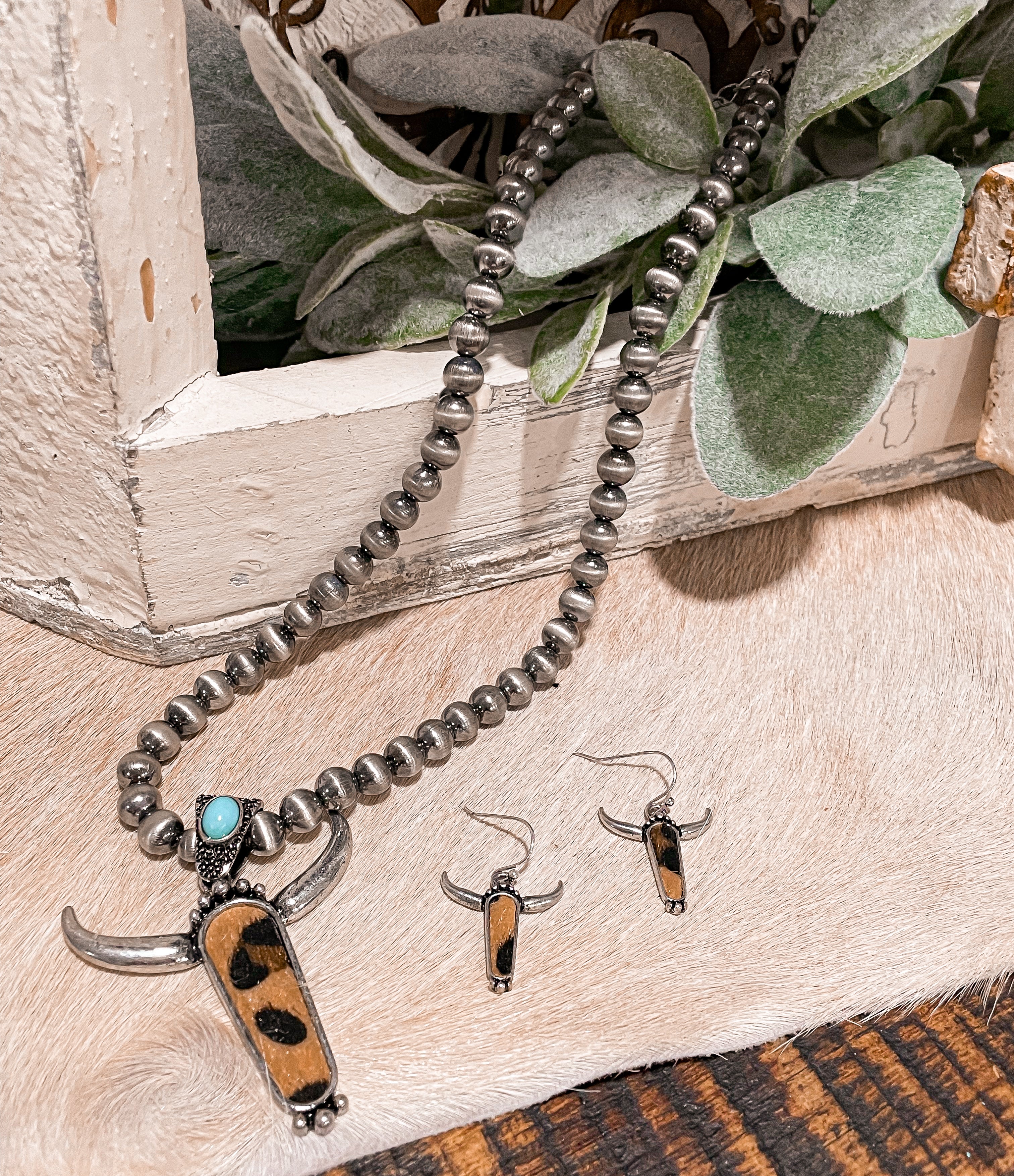 Leopard Steer Head Necklace Set